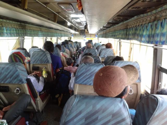 parfois quand on stop au cambodge, on fini par se faire payer le bus.