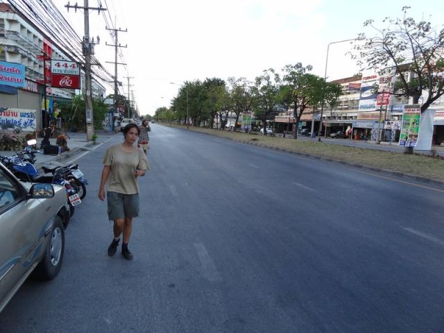 en thai et malaisie on roule a gauche, cambodge laos, a droite